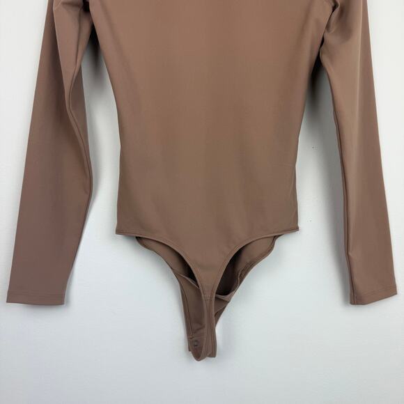 NWT Abercrombie & Fitch Womens Soft A&F Collection Seamless Tan Bodysuit Small - Picture 6 of 9